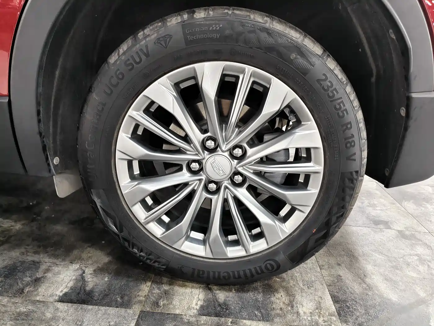 CADILLAC XT4
