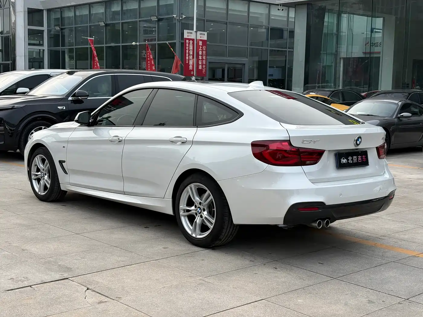 BMW 3 Series GT 2020 320i M Sport Package фото 17