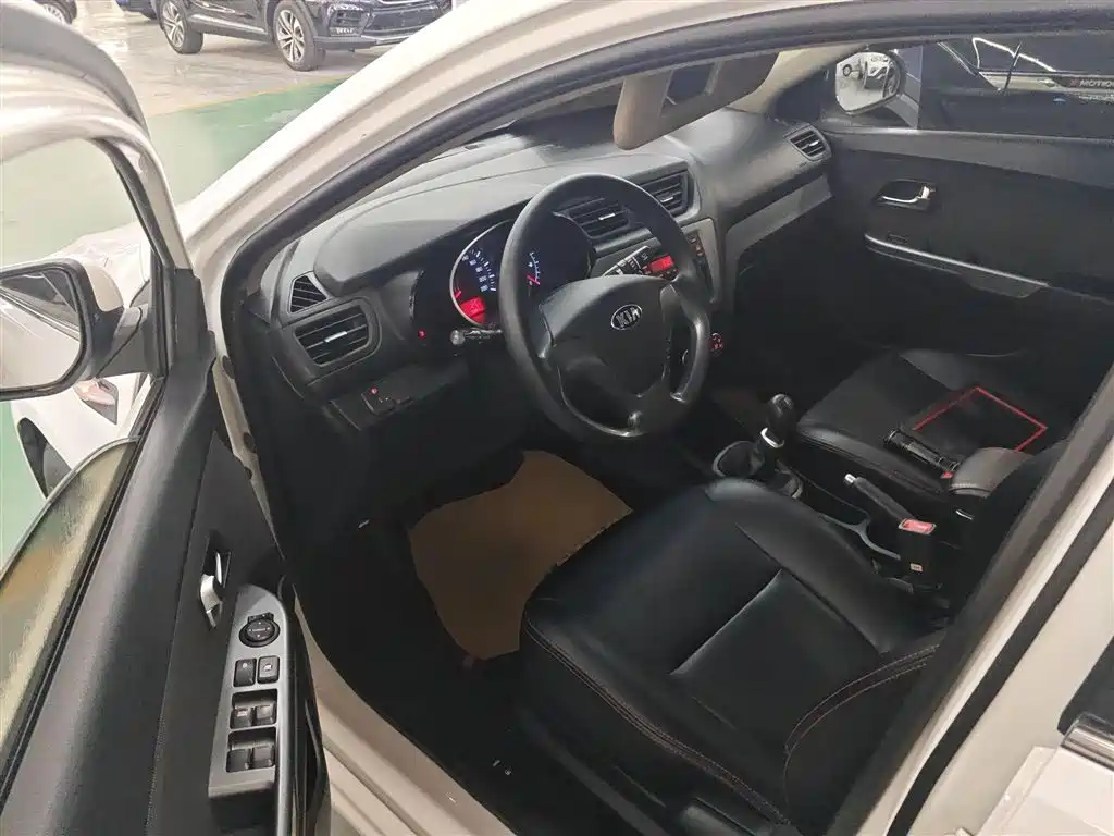 Kia K2 2015 Sedan 1.4L MT GLS фото 13