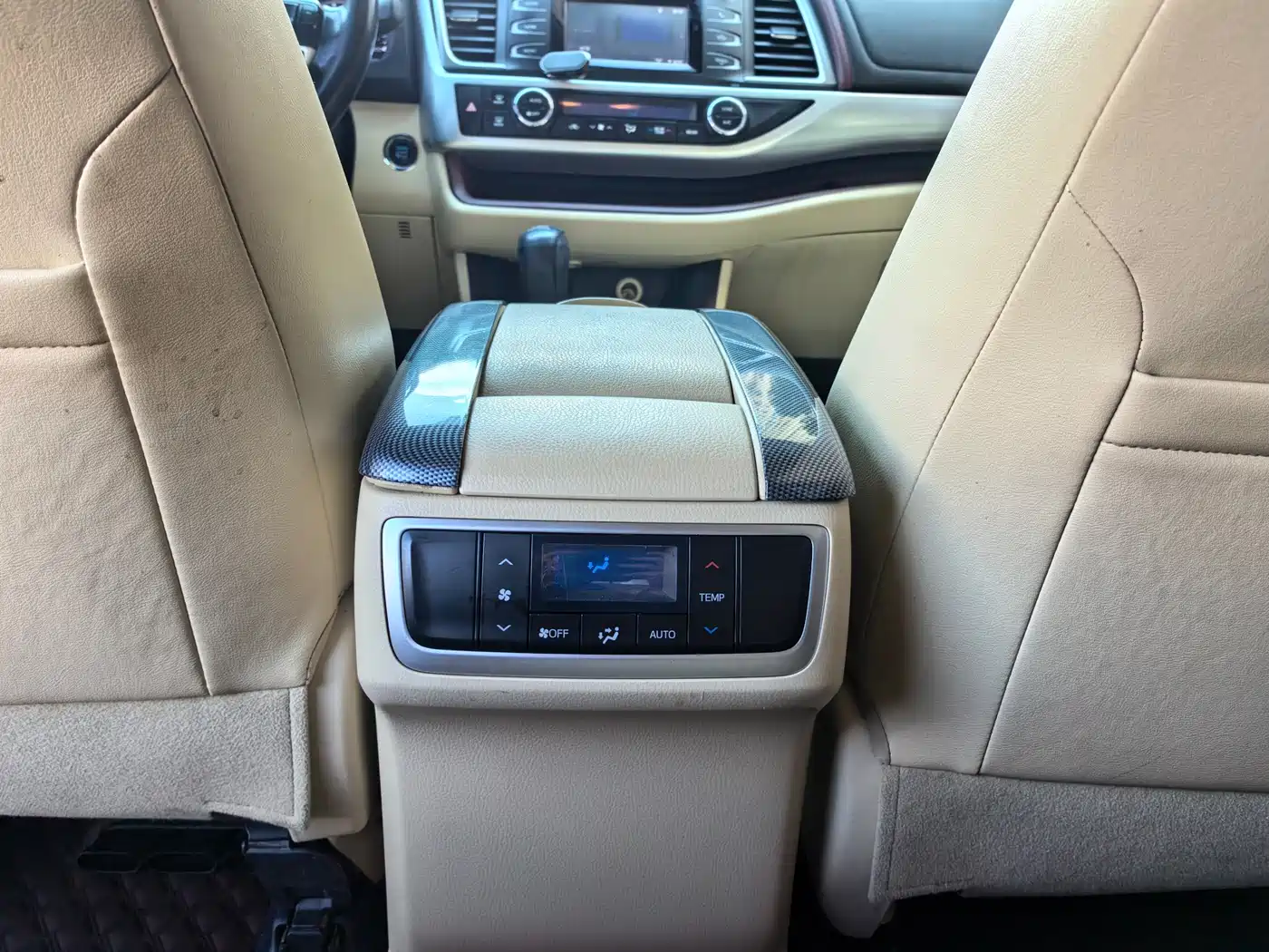 Toyota Highlander 2015 2.0T AWD Luxury Edition 7-seater фото 6