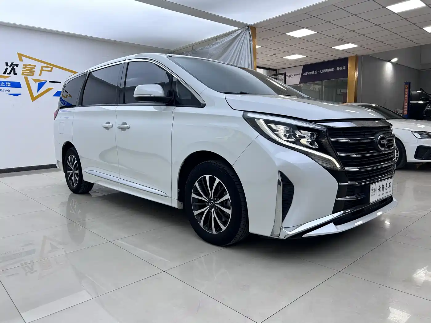 GAC Trumpchi Trumpchi M8 2023 Leading Series 390T Premium Edition фото 3