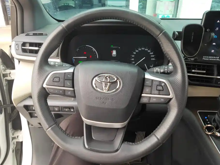 Toyota Granvia 2023 2.5L Hybrid Prestige PLUS Edition фото 15