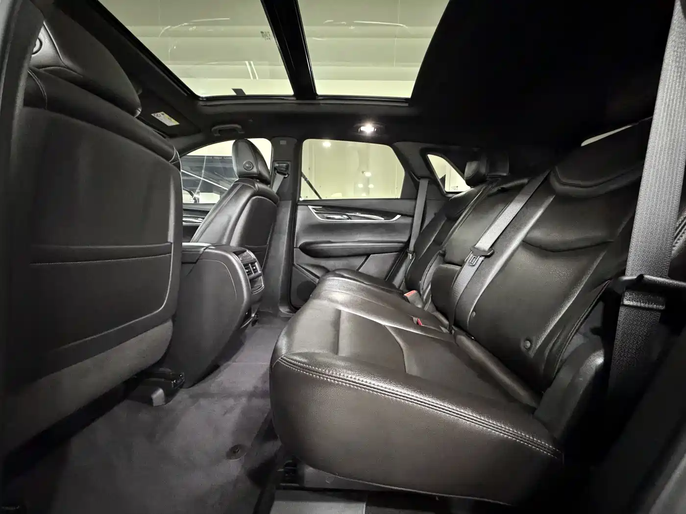 Cadillac XT5 2022 2.0T 2WD Luxury фото 8