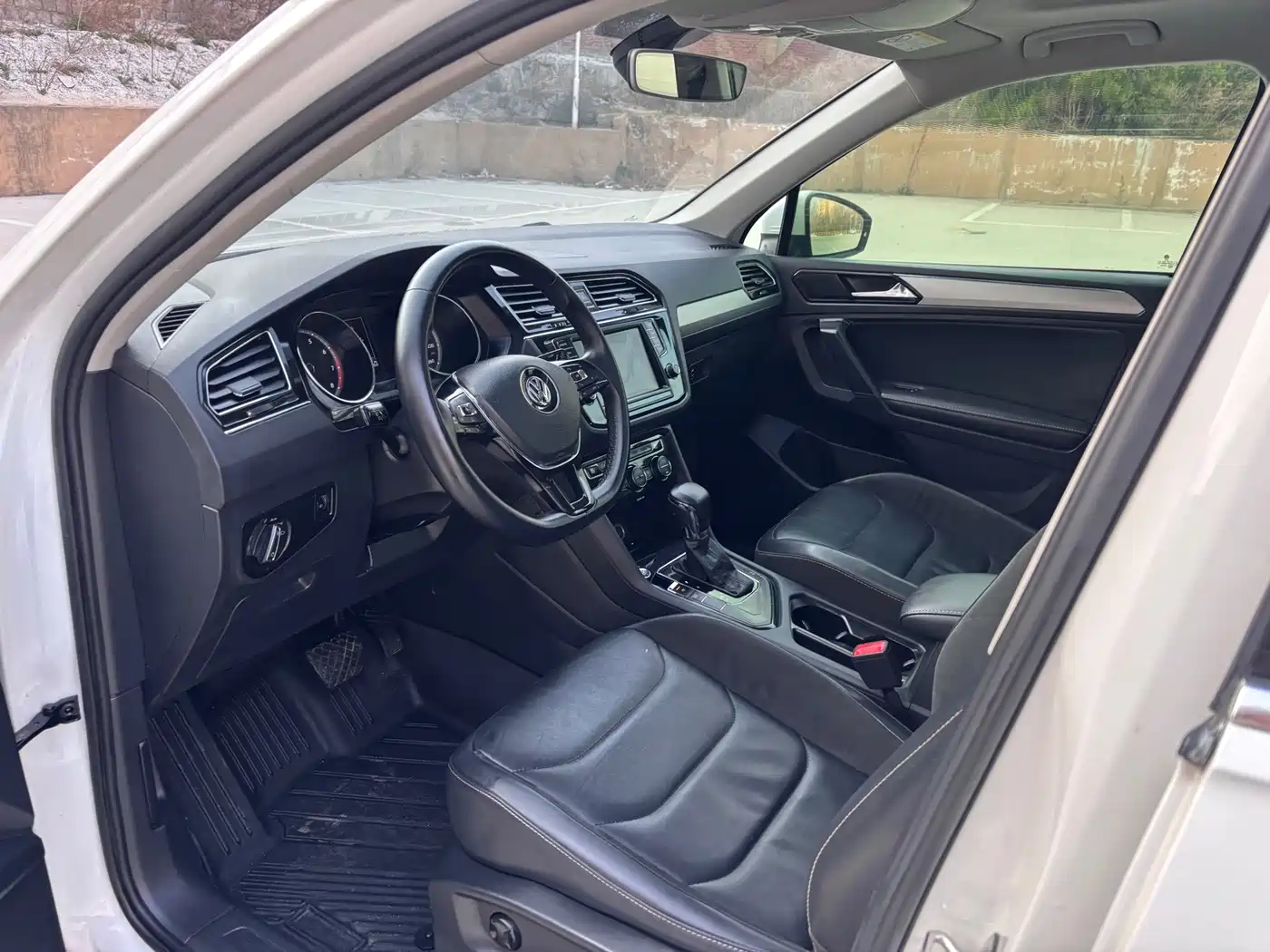 Volkswagen Tiguan L 2018 330TSI Automatic 2WD Luxury Edition фото 14