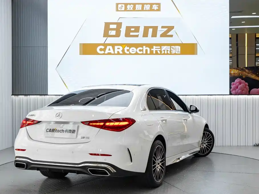 Фото 7 - Mercedes-Benz C-Class