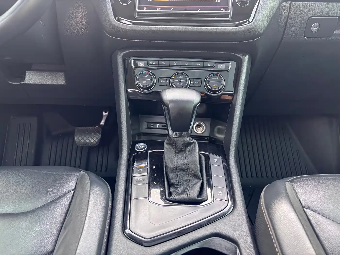 Volkswagen Tiguan L 2018 330TSI Automatic 2WD Luxury Edition фото 22