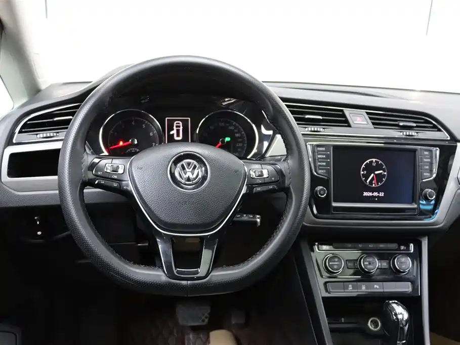 Volkswagen Touran 2018 Touran L 280TSI DSG Comfort 7-seater China V фото 28