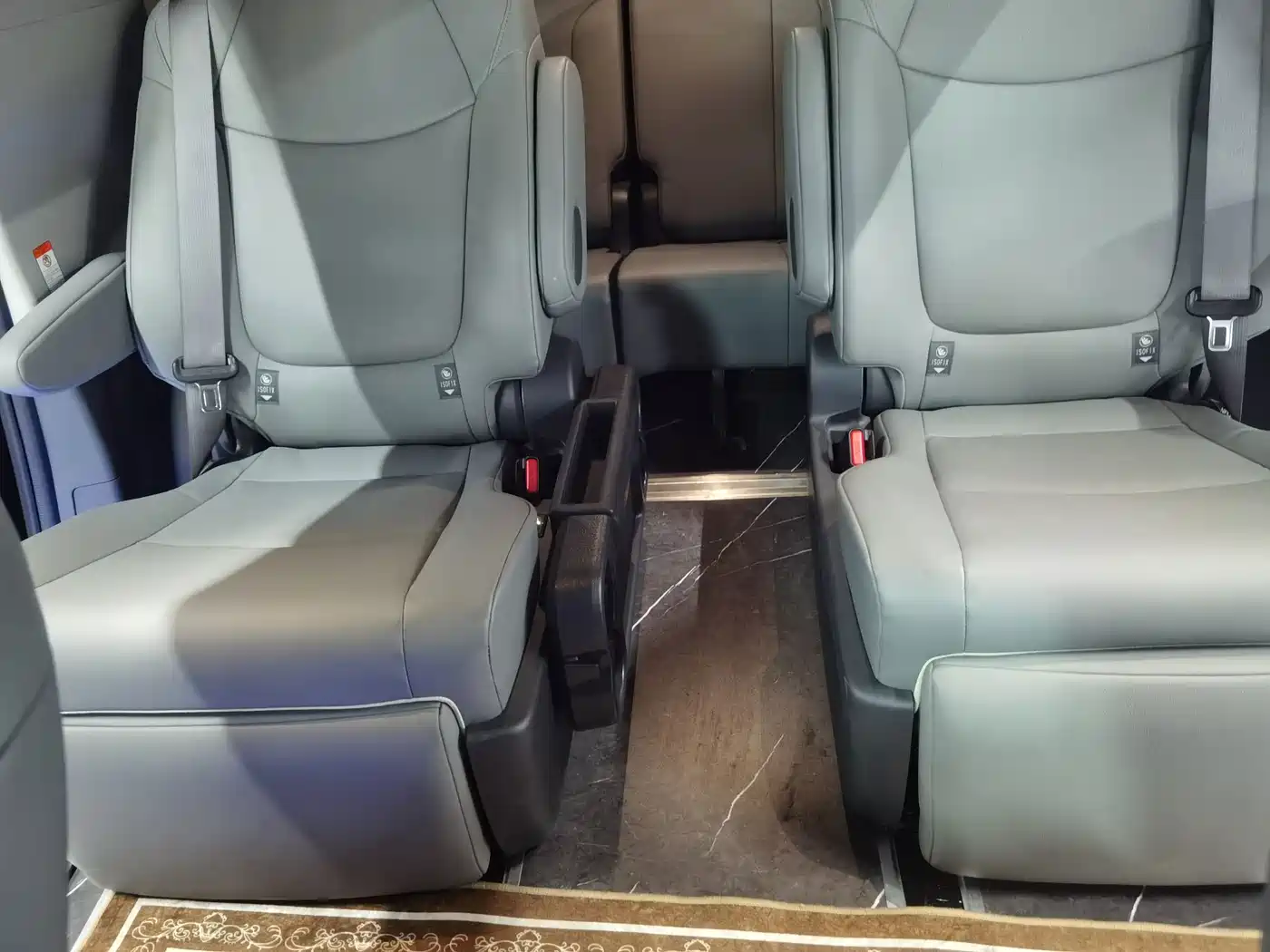Toyota Granvia 2025 2024 2.5L Hybrid Comfort