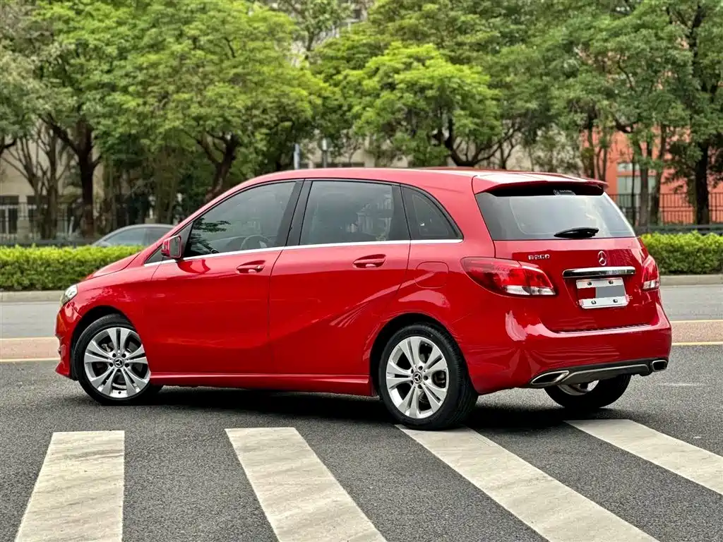 Mercedes-Benz B-Class 2019 B 200 Fashion фото 3