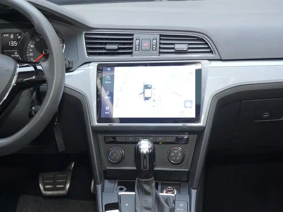 Volkswagen Lamando 2017 230TSI DSG Trend Edition фото 18