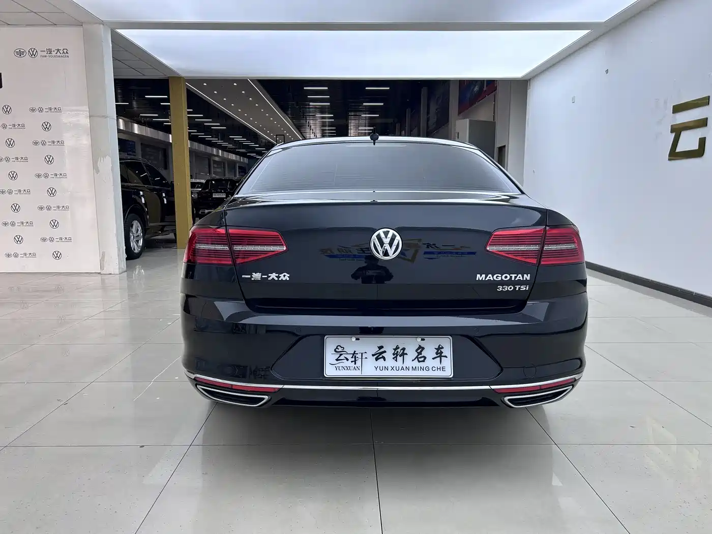 Volkswagen Magotan 2019 330TSI DSG Luxury Class China VI фото 12