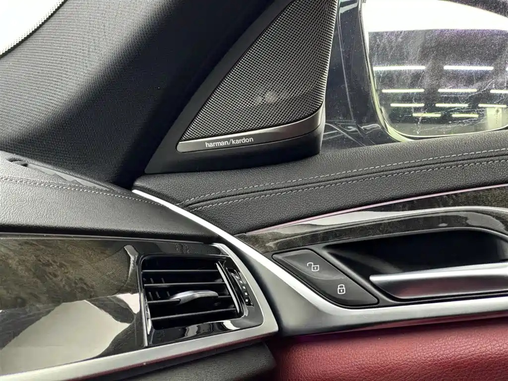 BMW 5 Series 2020 530Li Exclusive M Sport Package фото 15