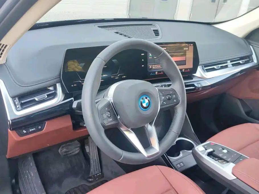 BMW iX1 2026 2025 eDrive25L X Design Package