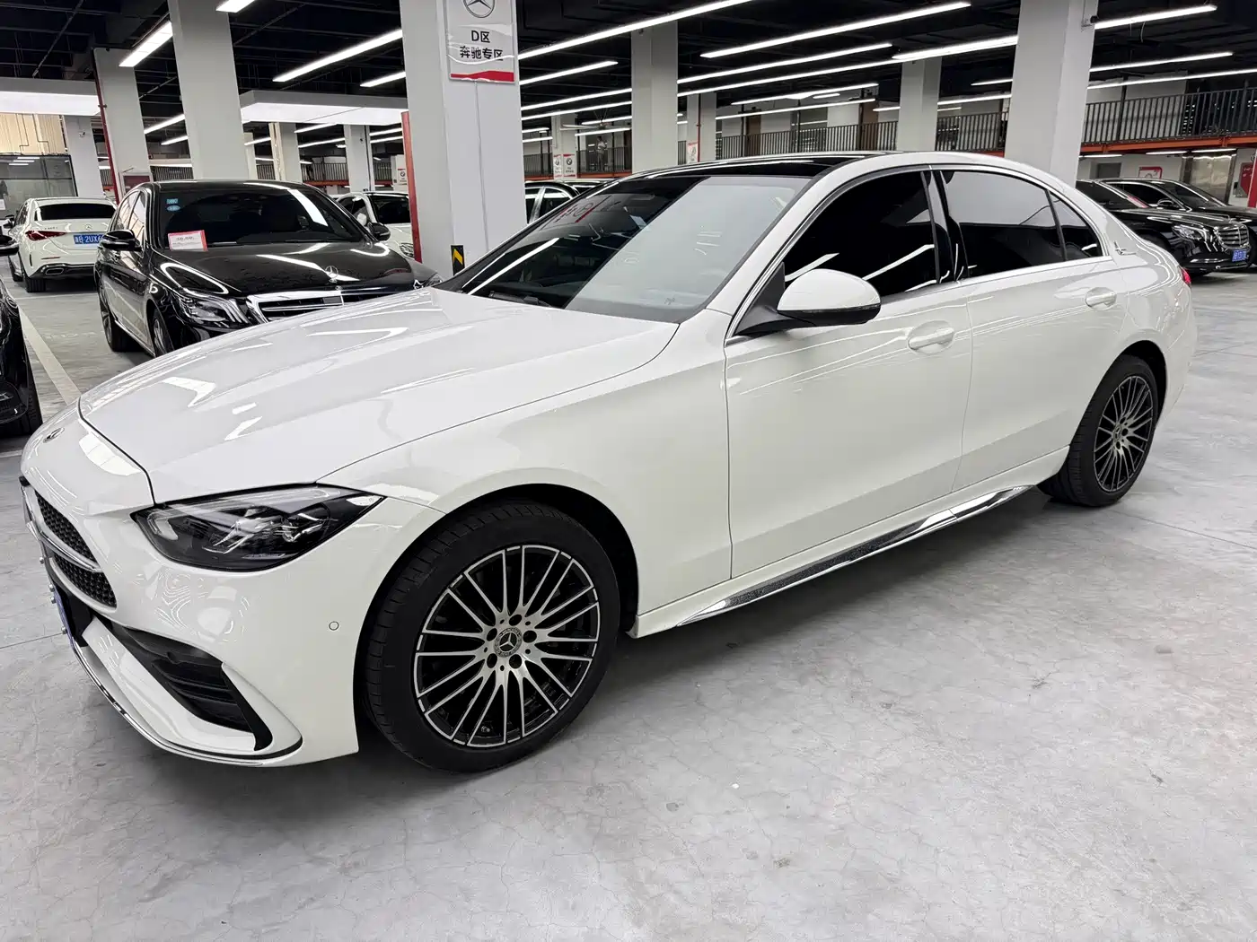Photo 2 - Mercedes-Benz C-Class