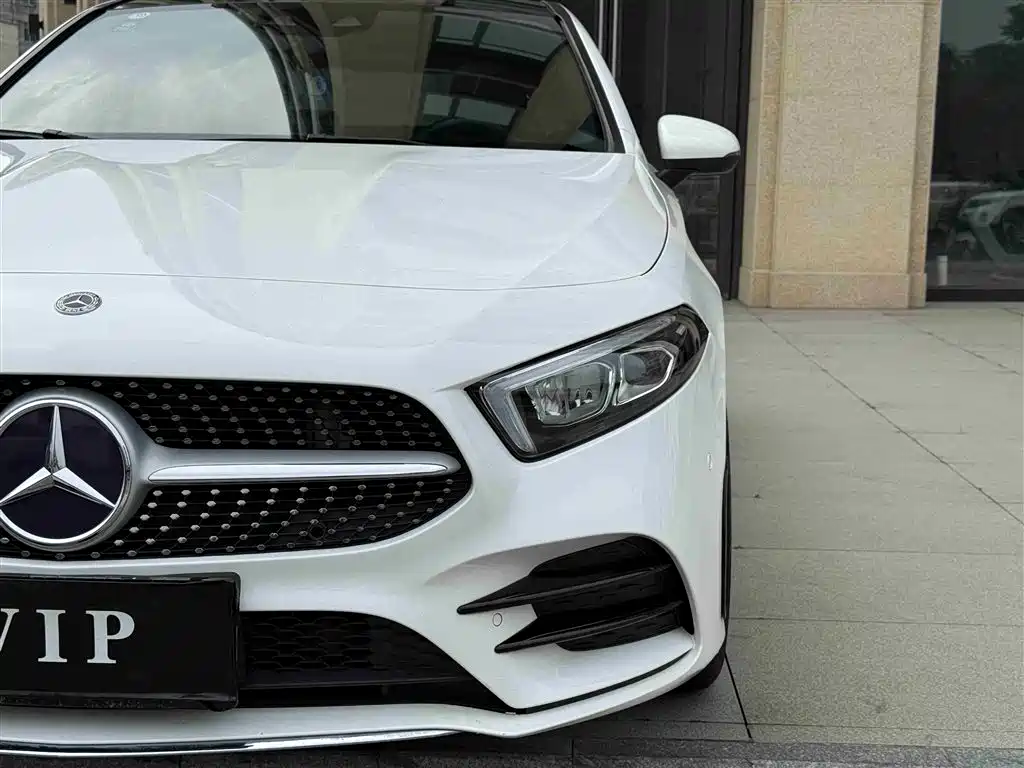 Mercedes-Benz A-Class 2020 A 200 L Sport Sedan фото 12