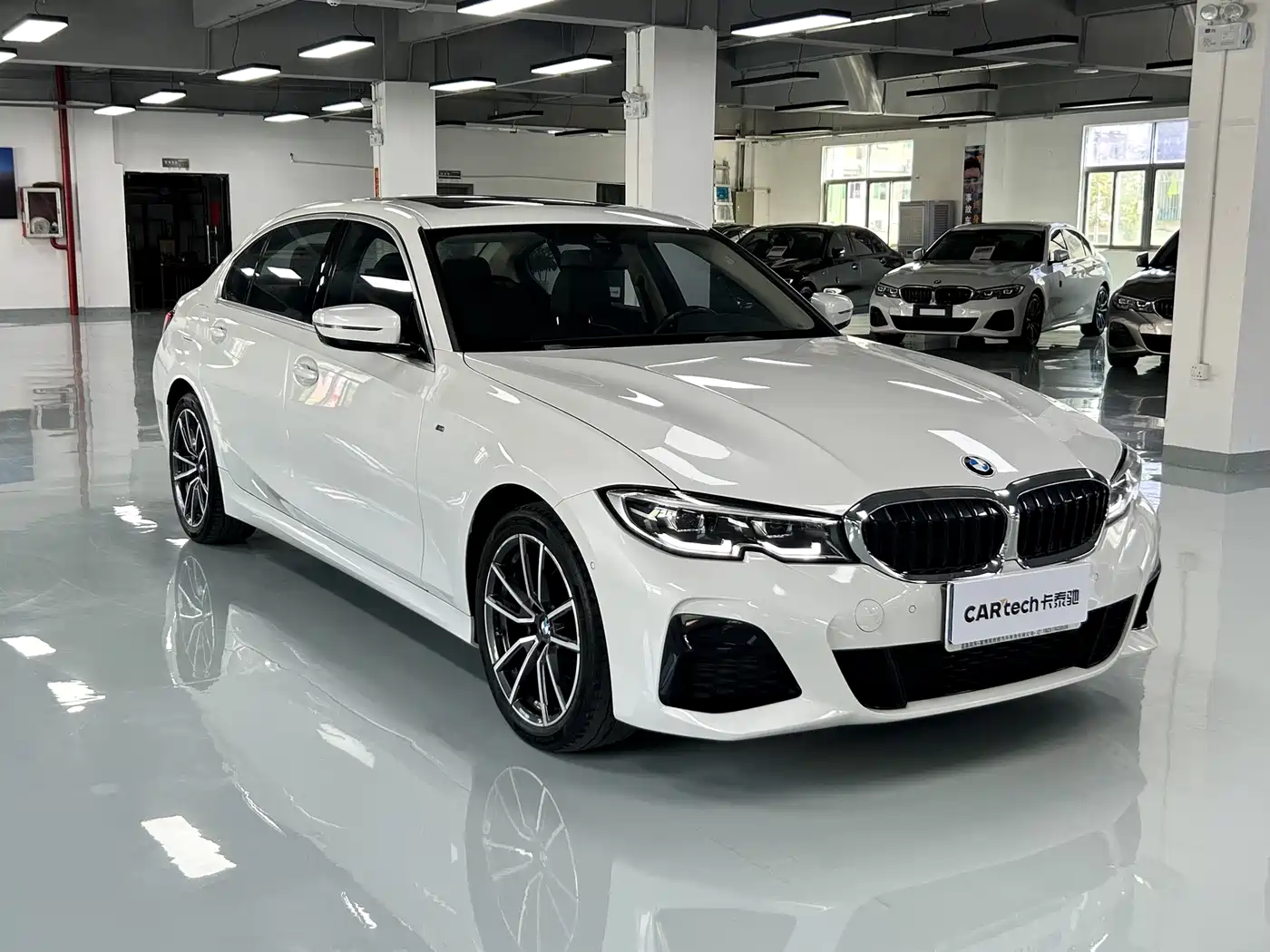 BMW 3 Series 2022 325Li M Sport Package фото 3