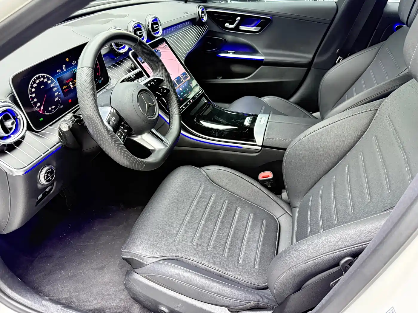 Photo 4 - Mercedes-Benz C-Class