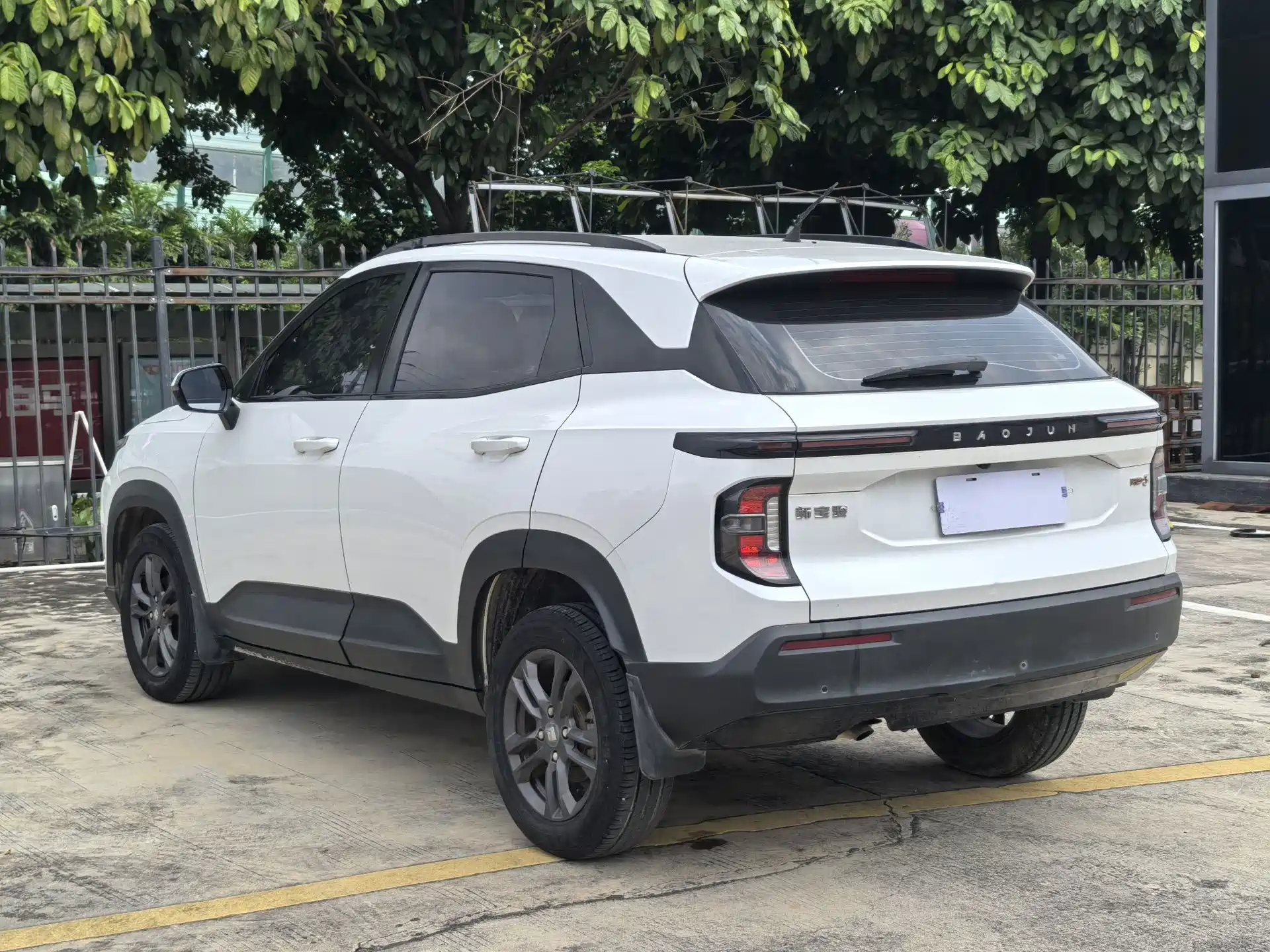 Photo 6 - Baojun RS-3