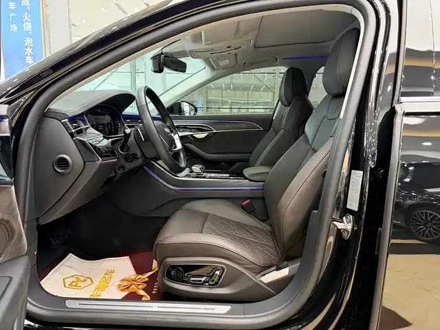 Audi A8 2021 A8L 50 TFSI quattro Comfort — фото 4