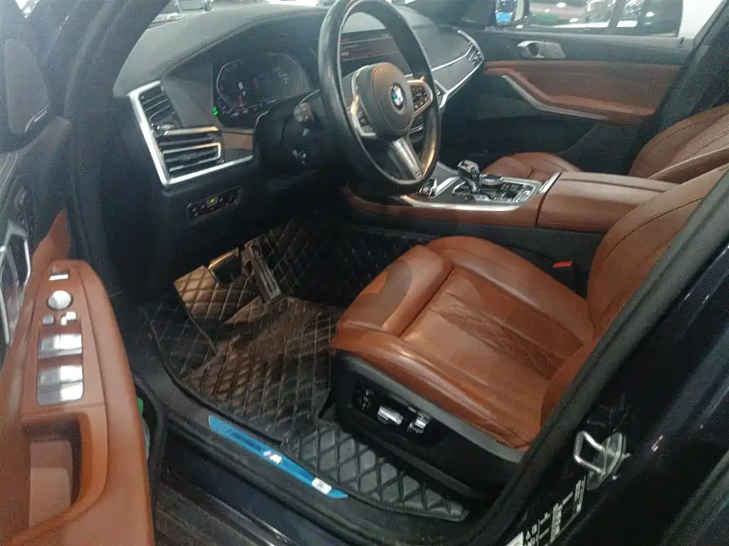 BMW X7 2022 xDrive40i Exclusive M Sport Package фото 16