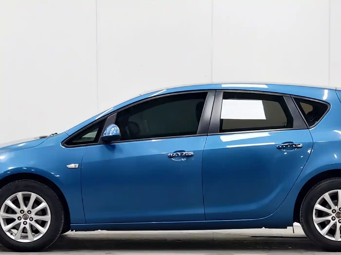 Buick Excelle 2013 Model XT 1.6L Manual Progressive фото 7