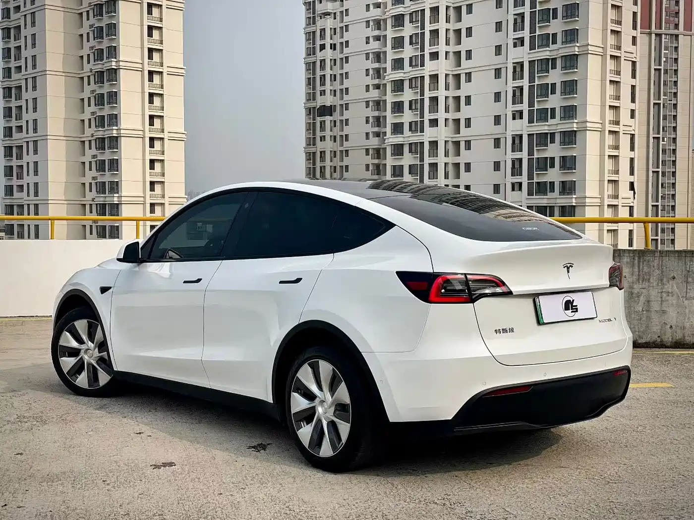 Фото 4 - Tesla Model Y