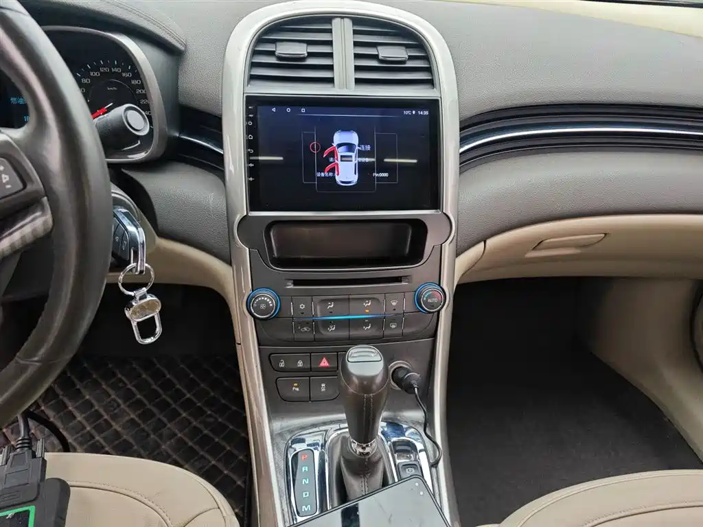 Chevrolet Malibu 2014 2.4L Automatic Luxury фото 13