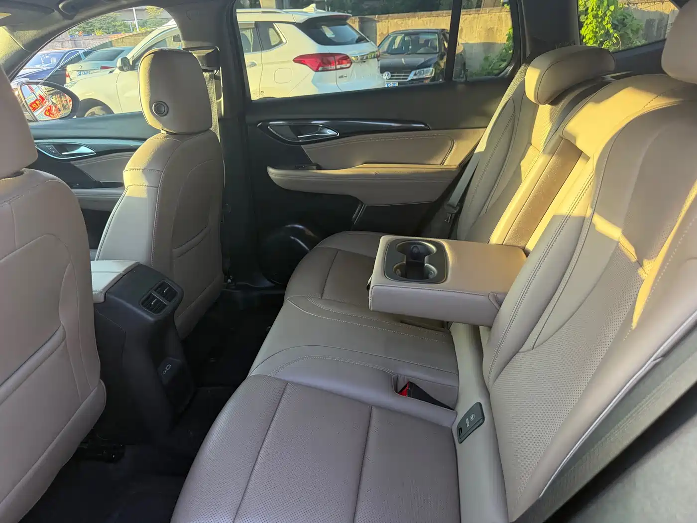 Photo 6 - Buick Envision Plus
