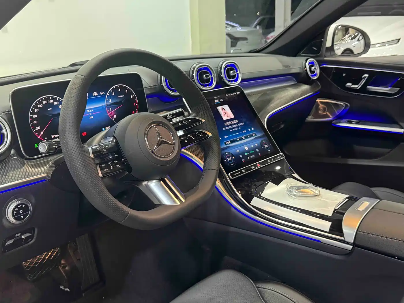 MERCEDES-BENZ CLASS C