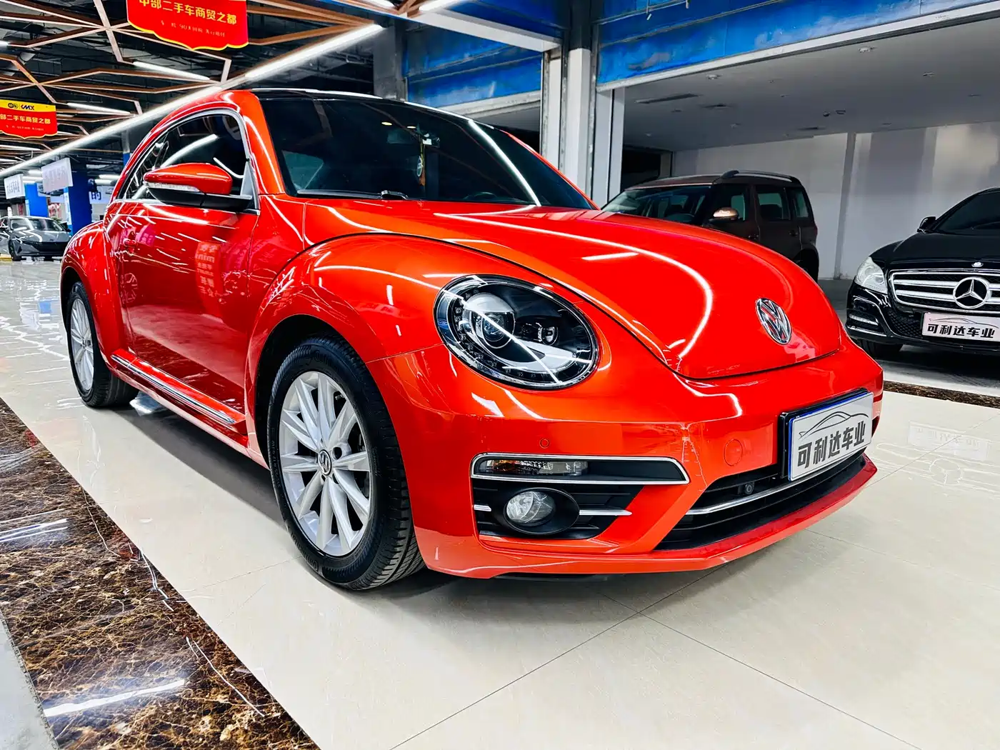 Volkswagen Beetle 2018 180TSI Trend Joy Edition фото 4
