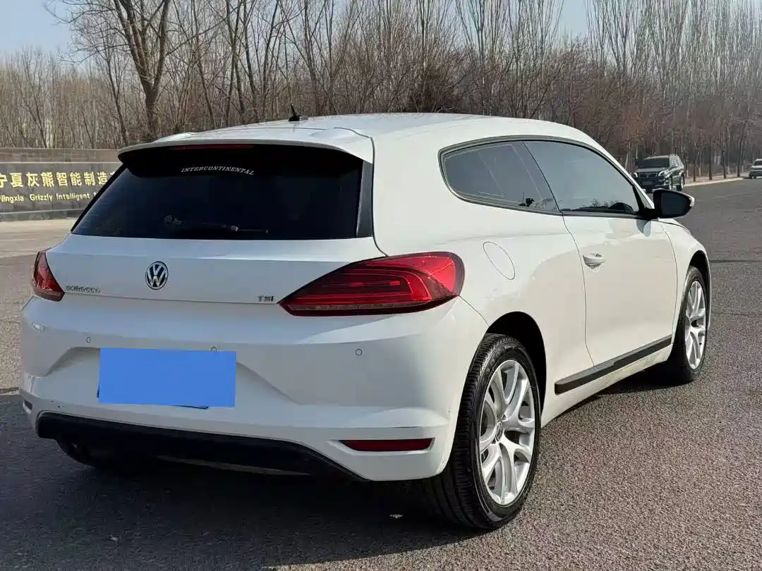 Volkswagen Scirocco 2015 1.4TSI Trend Edition фото 4