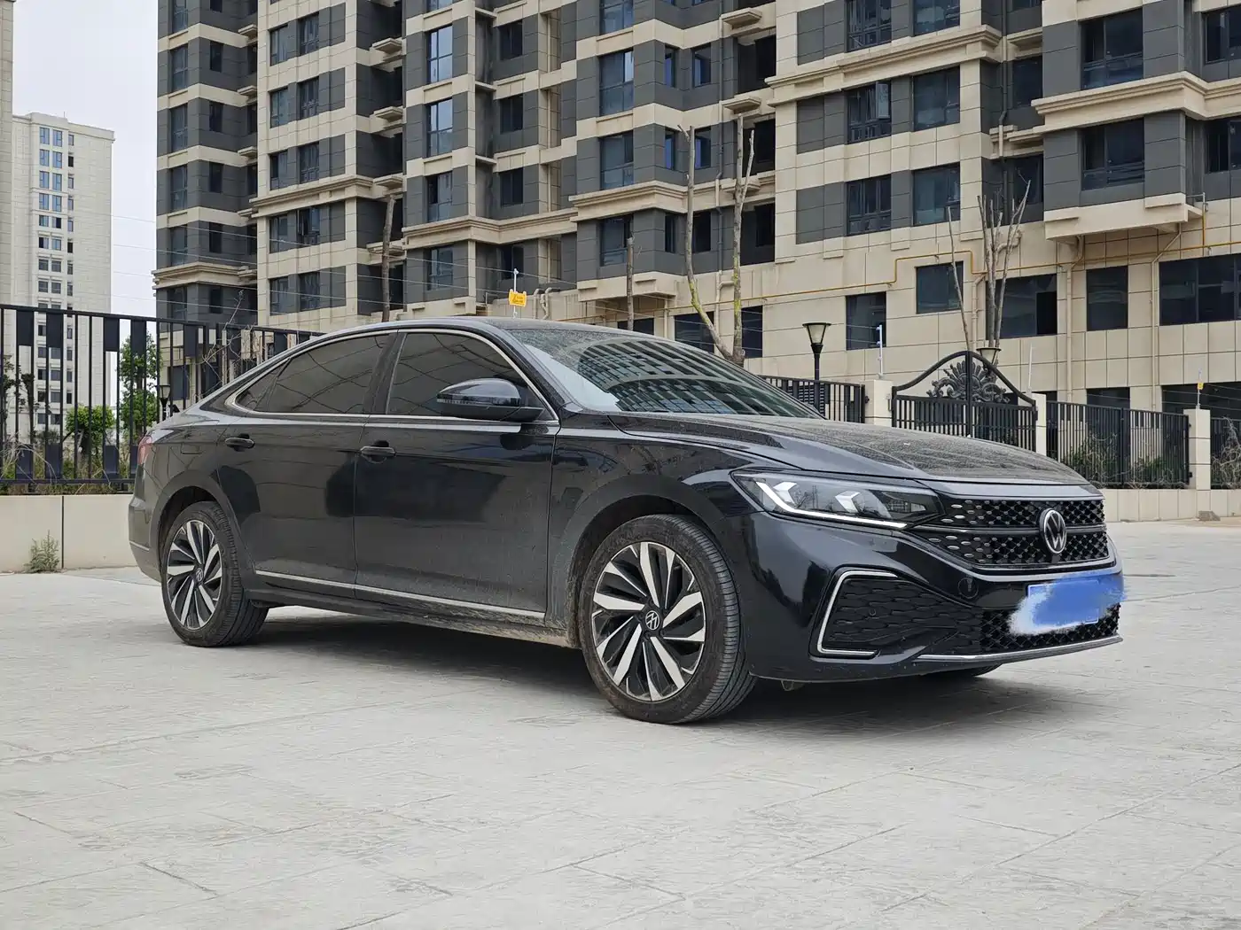 Volkswagen Passat 2022 330TSI Starlight Elite Edition фото 3