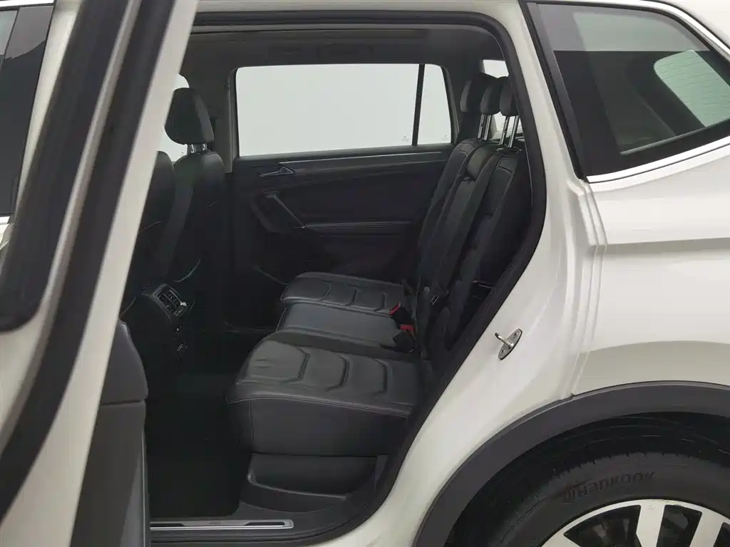 Volkswagen Tiguan L 2021 330TSI Automatic 2WD R-Line Premium фото 15