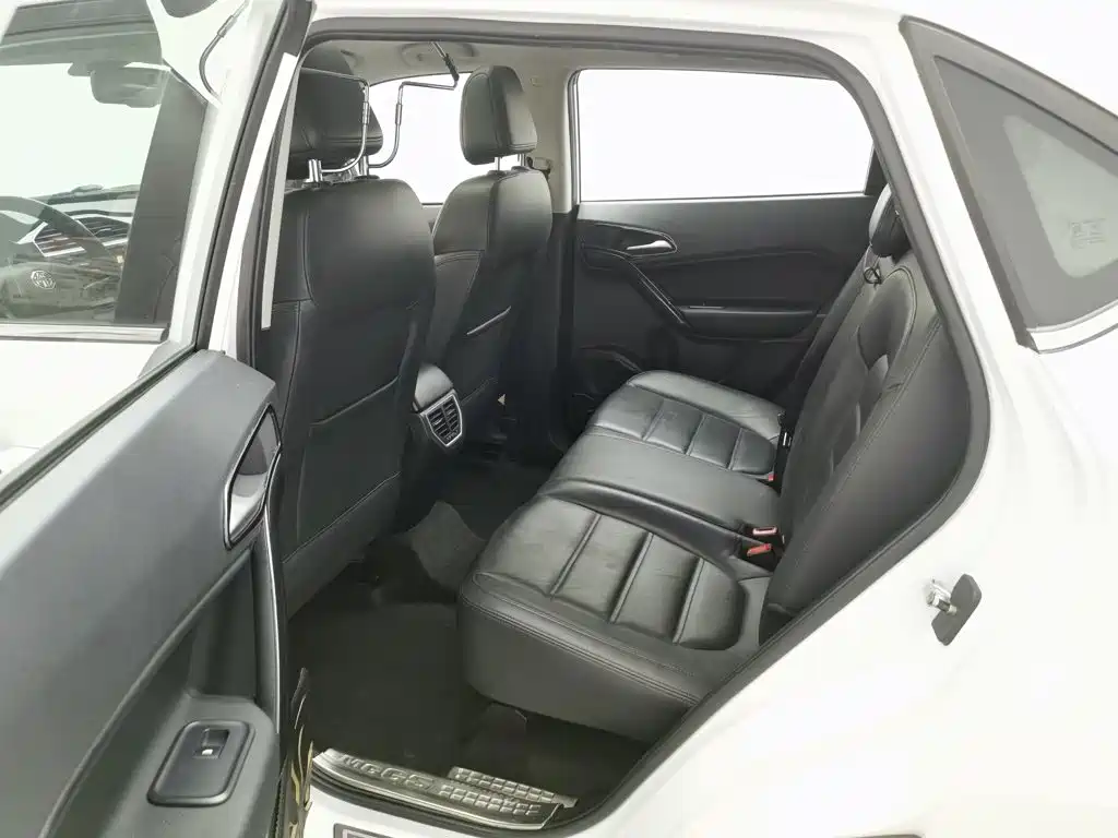 Photo 15 - MG Roewe RX5