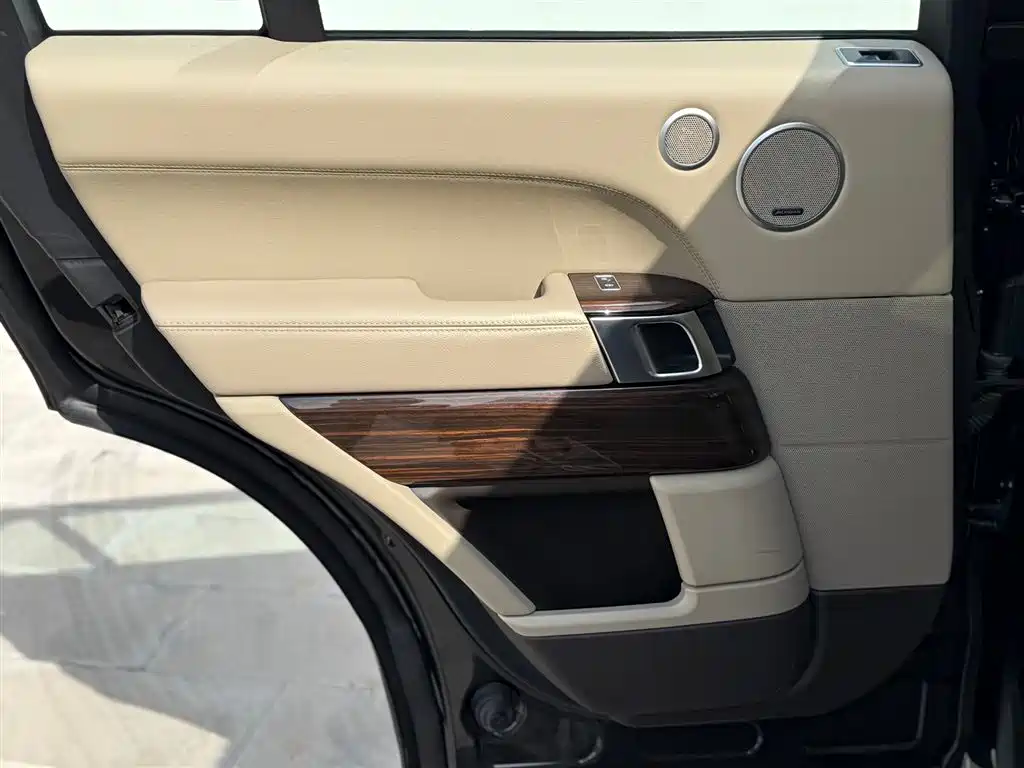 Land Rover Range Rover 2016 3.0 SC V6 Vogue фото 16