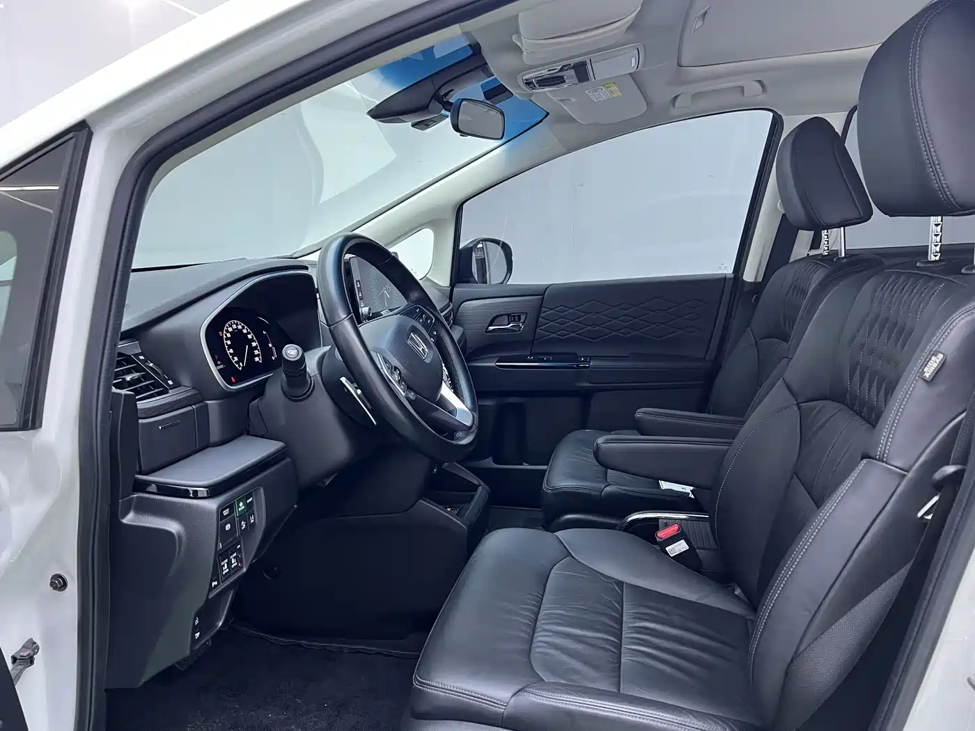 Honda Elysion 2023 2022 2.0L e:HEV Luxury