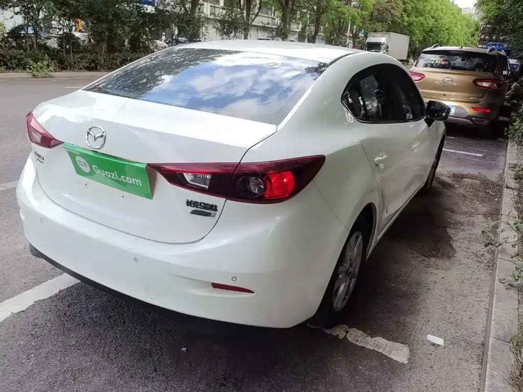 Mazda Mazda 3 2014 2014 Sedan 1.5L Automatic Luxury
