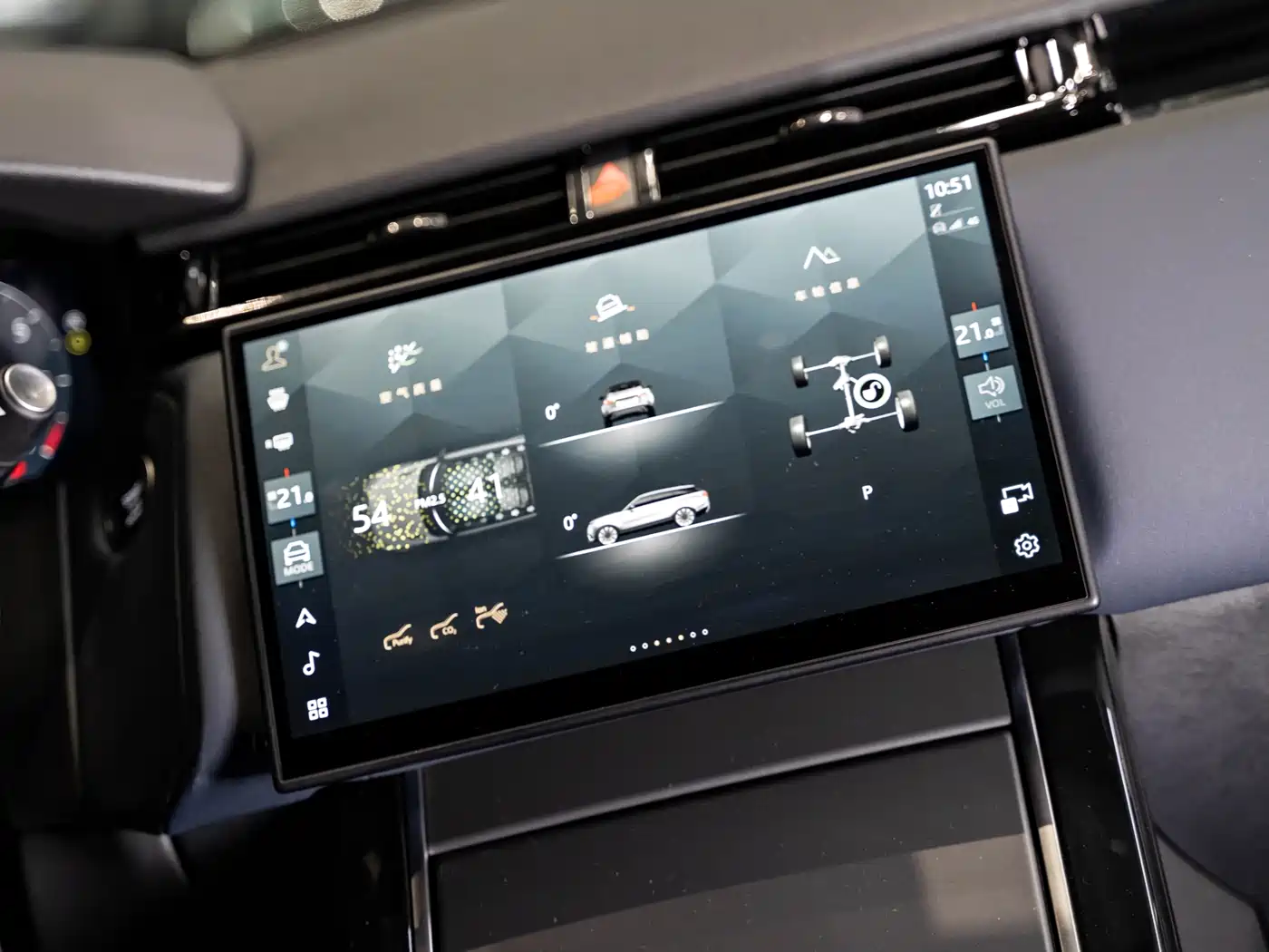 Land Rover Range Rover Velar 2024 Dynamic SE фото 13