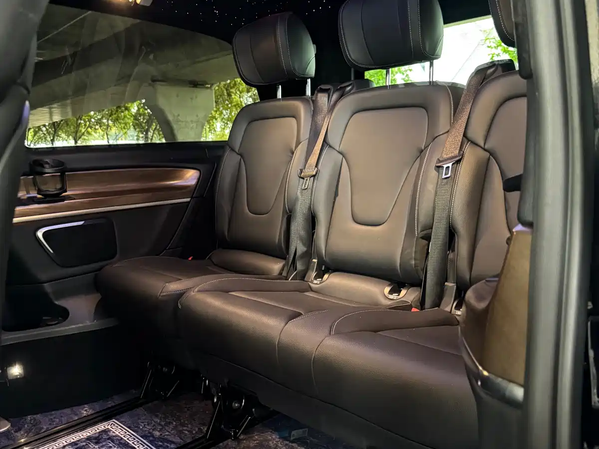 Mercedes-Benz V-Class 2021 V 260 Premium Edition фото 25