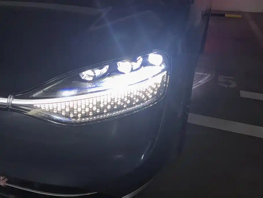 AITO Wenjie AITO M9 2024 Range Extender Max Edition 42kWh 6-seater фото 5