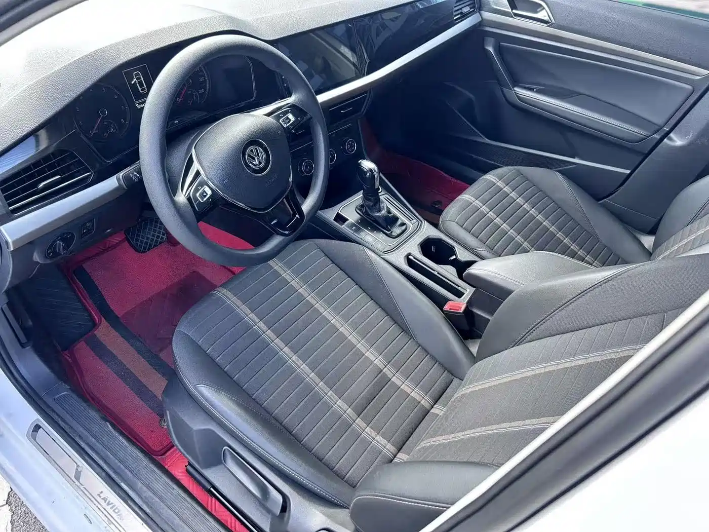 Фото 4 - Volkswagen Lavida