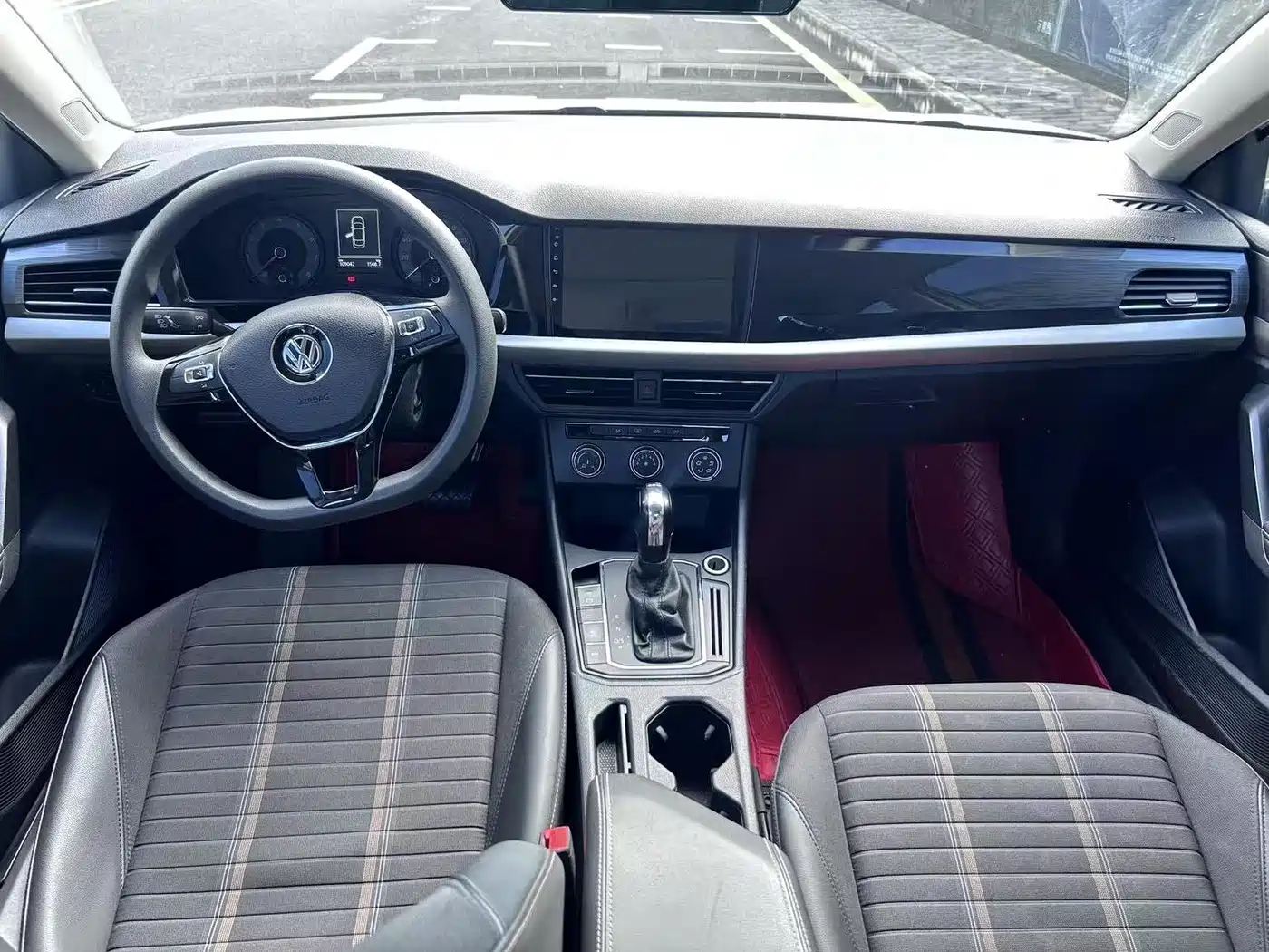Фото 6 - Volkswagen Lavida