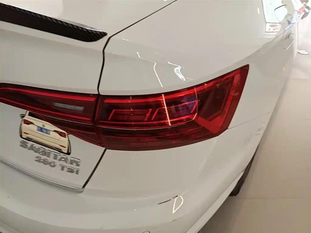 Volkswagen Sagitar 2019 280TSI DSG Luxury Edition China VI фото 8