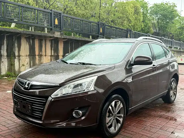 LUXGEN EXCELLENT 6 SUV