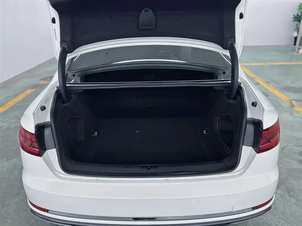 Audi A4L 2019 40 TFSI Progressive (China VI) фото 17