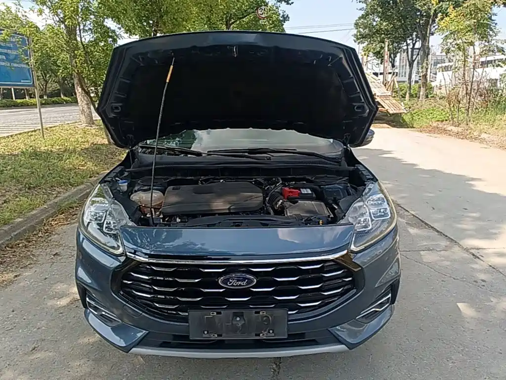 Ford Escape 2023 2020 EcoBoost 245 2WD Premium Edition