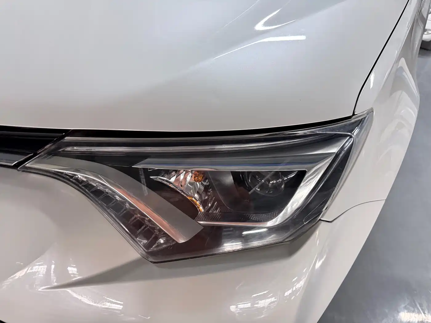 Toyota RAV4 Rongfang 2018 2.5L Automatic 4WD Elite i Edition фото 4