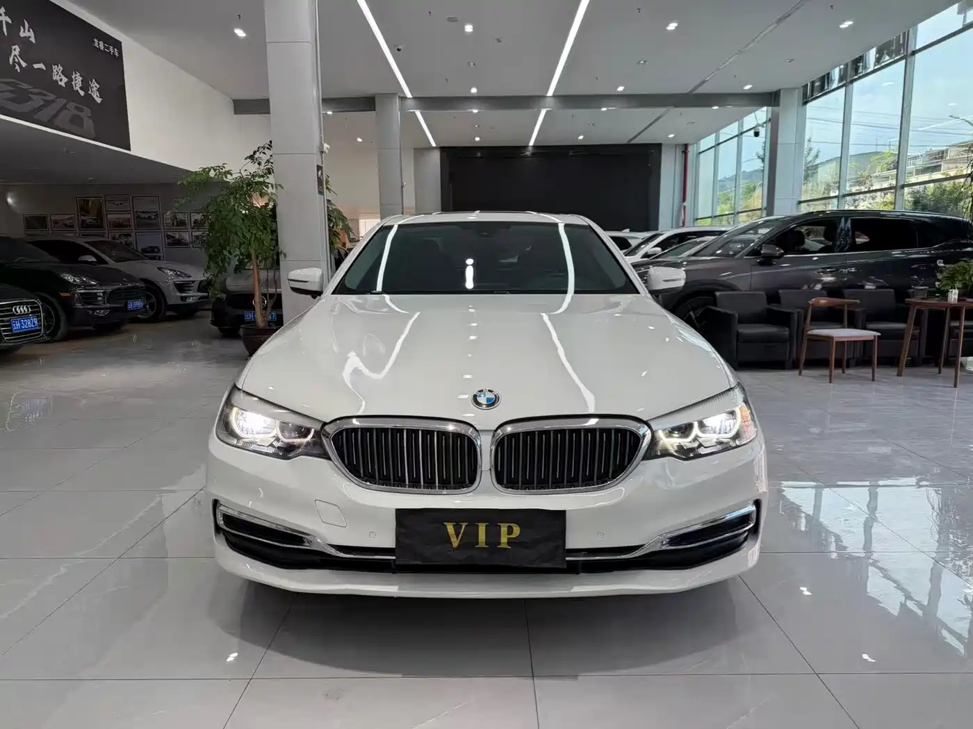 BMW 5 Series (Import) 2019 525i M Sport Package фото 2