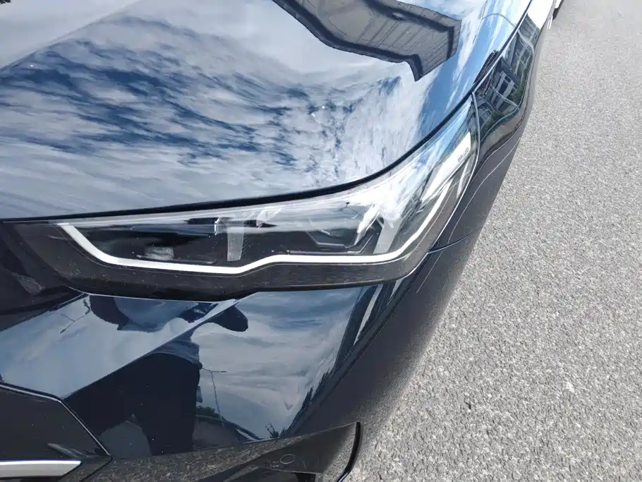 2025 BMW i5