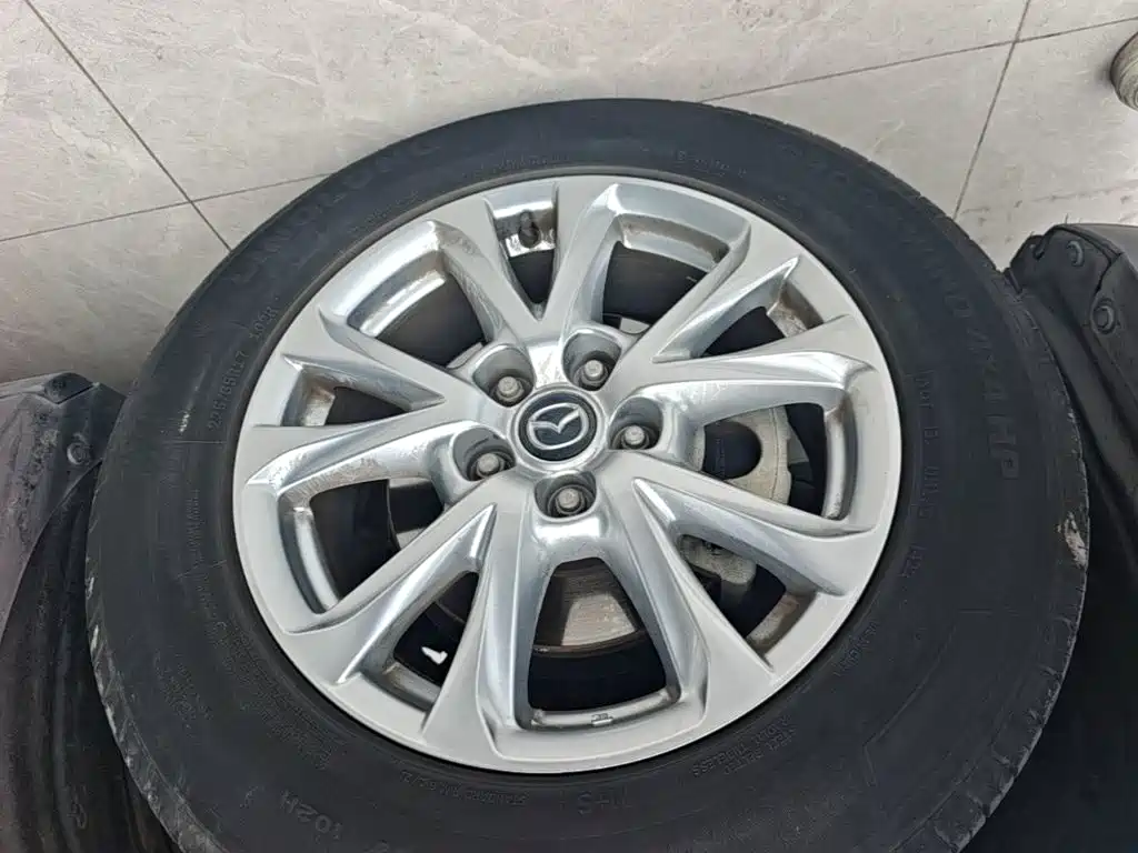 Mazda CX-4 2017 2016 2.0L Automatic 2WD Skyactiv Premium Edition